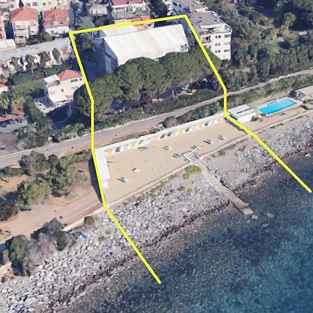 Tirrenia Beach House - Sea Front With Private Beach San Remo Exterior foto