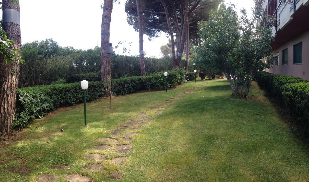 Tirrenia Beach House - Sea Front With Private Beach San Remo Exterior foto